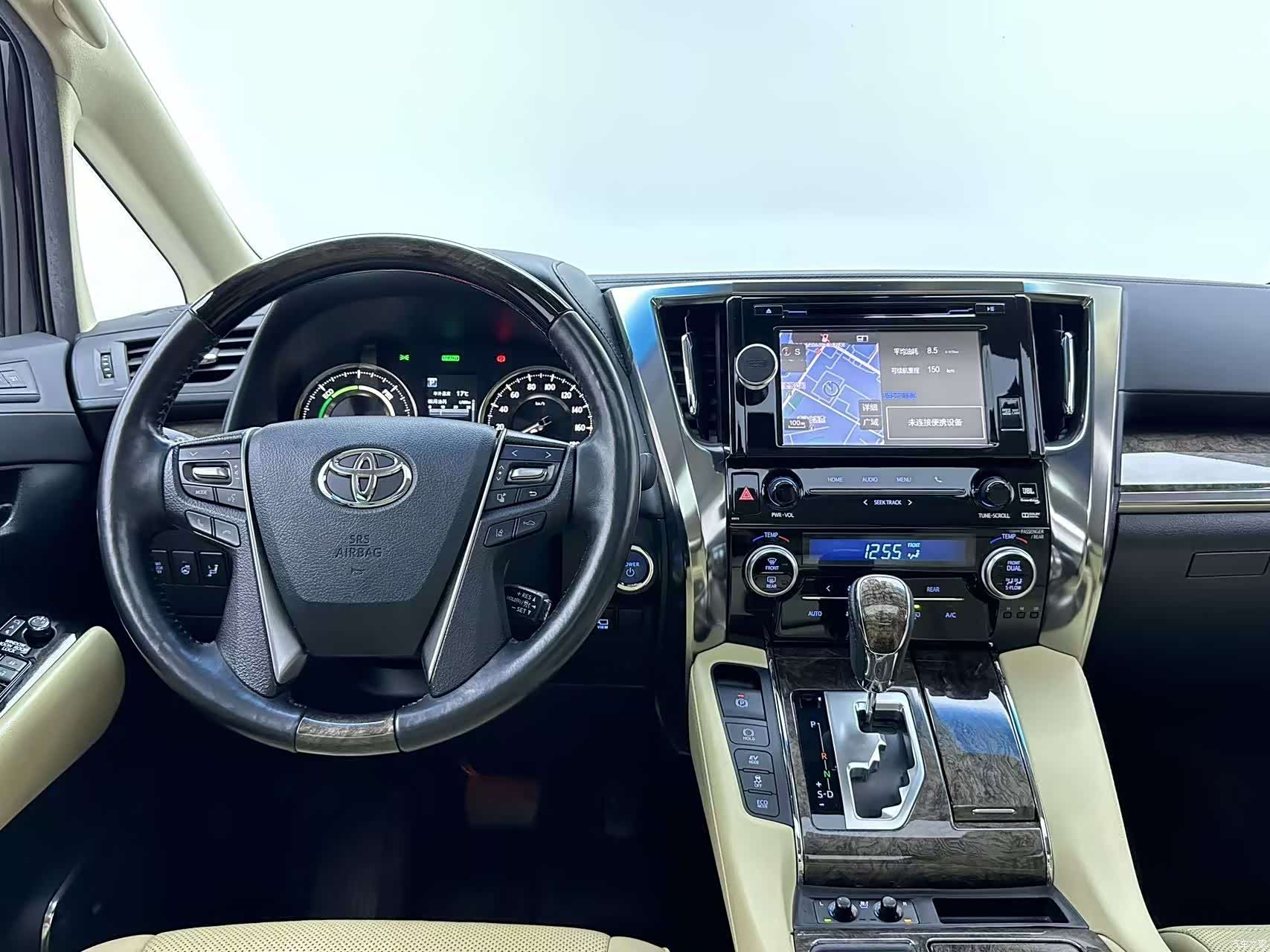Toyota Vellfire, 2019 9