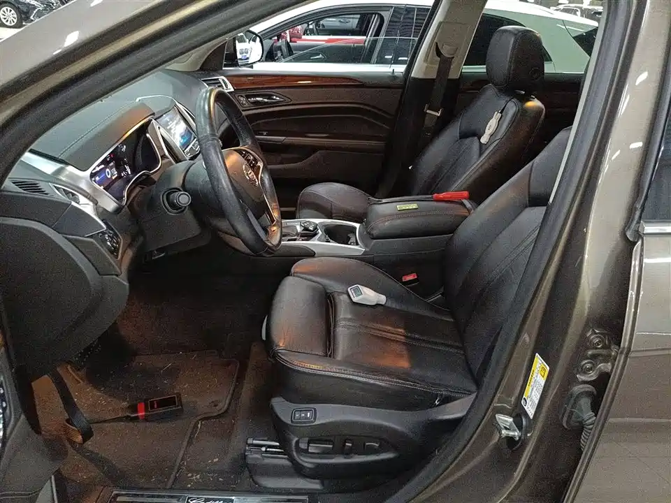 Cadillac SRX