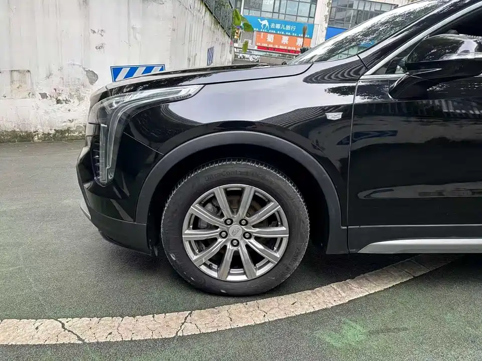 Cadillac XT4