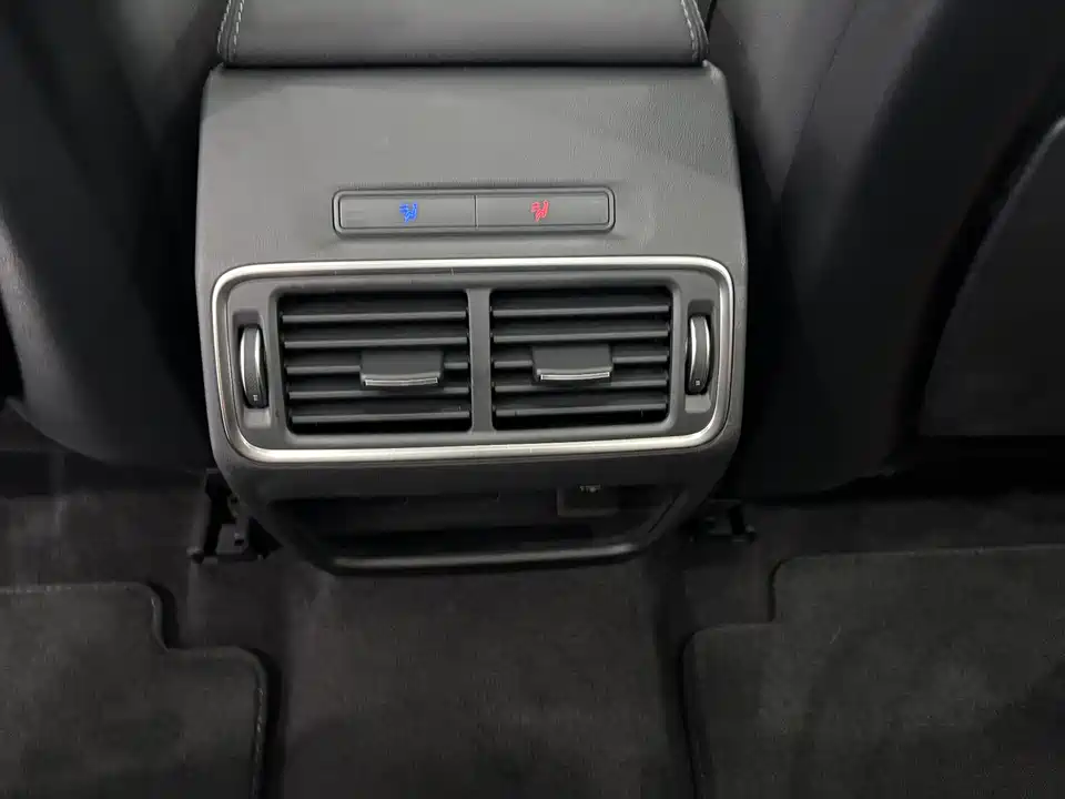 Land Rover Discover sports