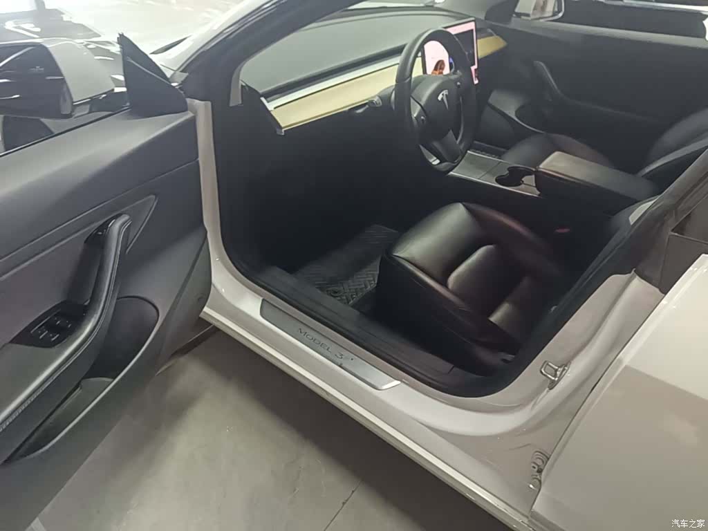 Tesla Model 3, 2020 16