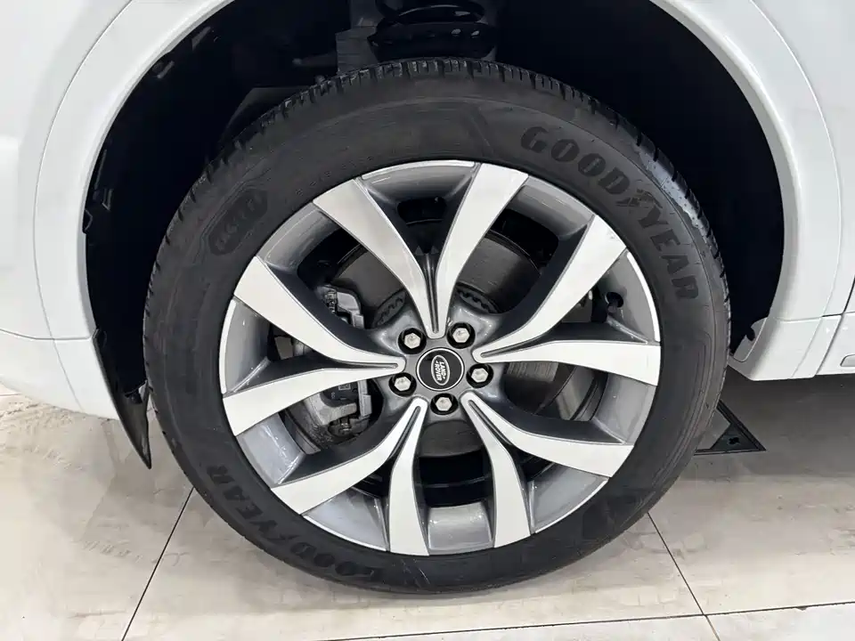 Land Rover Discover sports