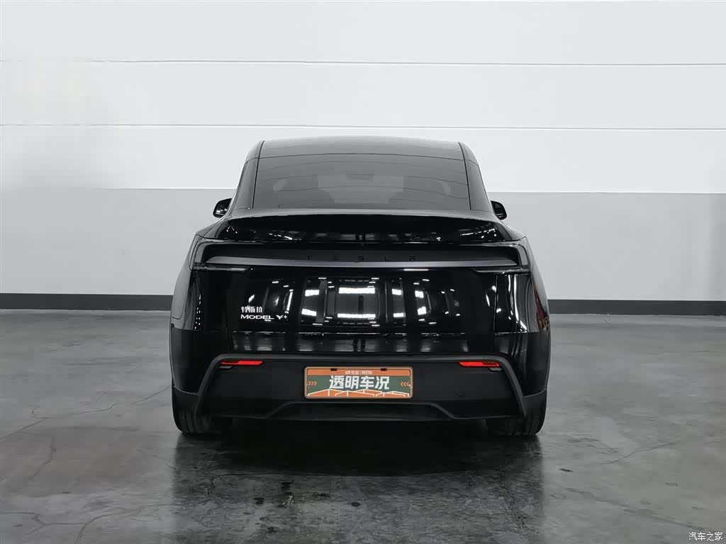 Tesla Model Y, 2025 4