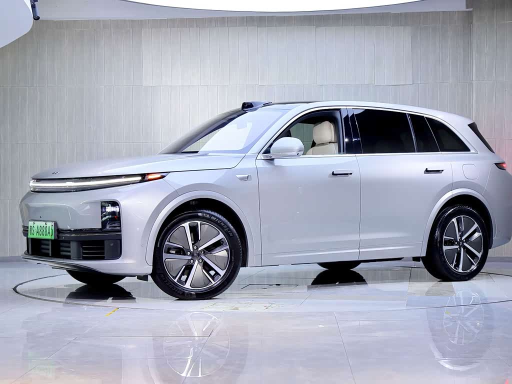 Li Auto L7