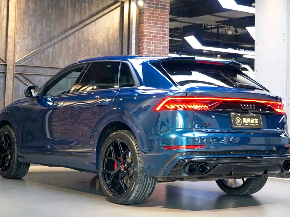 Audi Q8