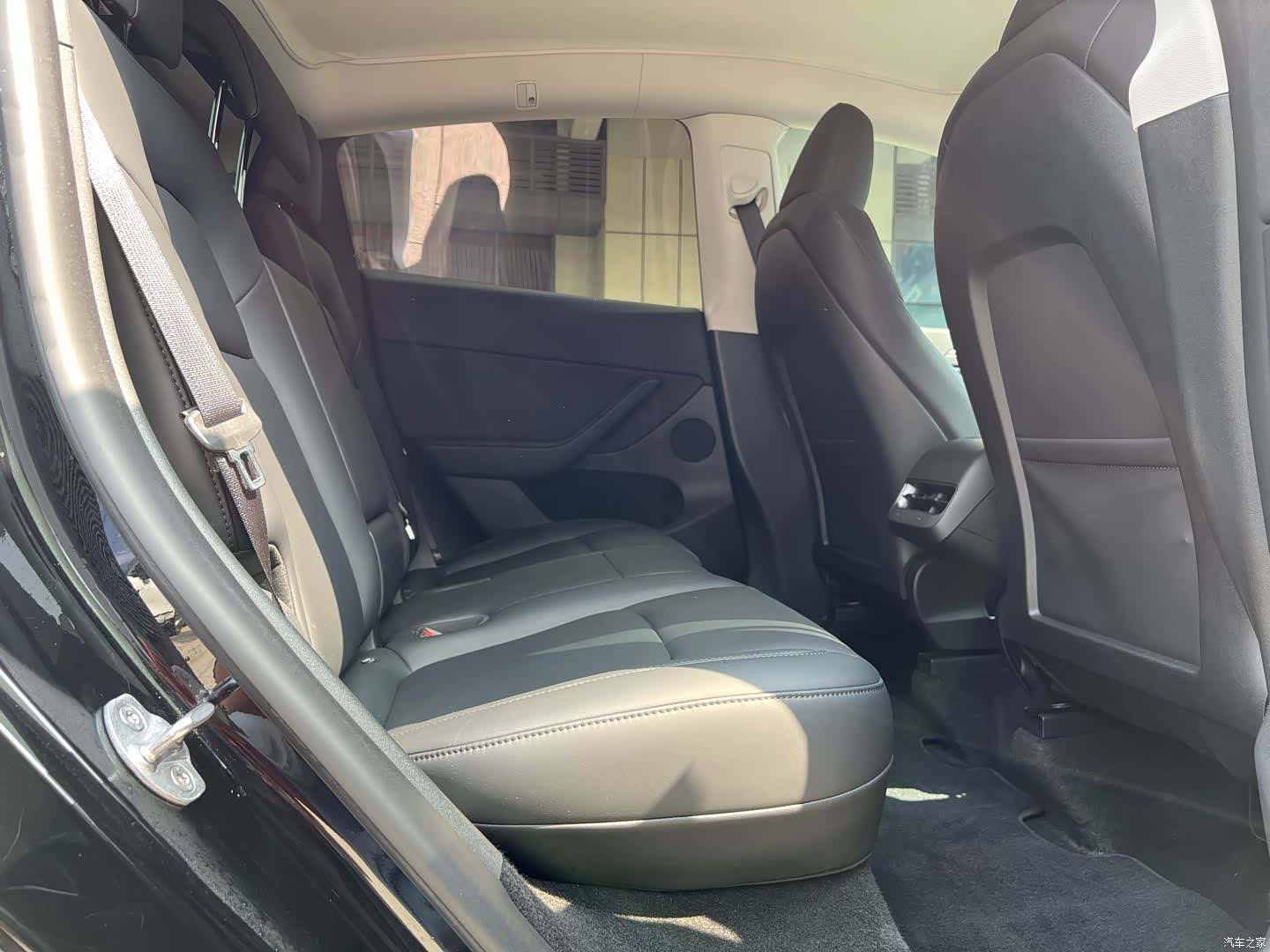 Tesla Model Y, 2023 7