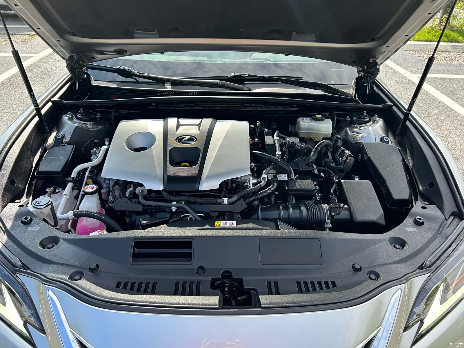 Lexus ES, 2021 7