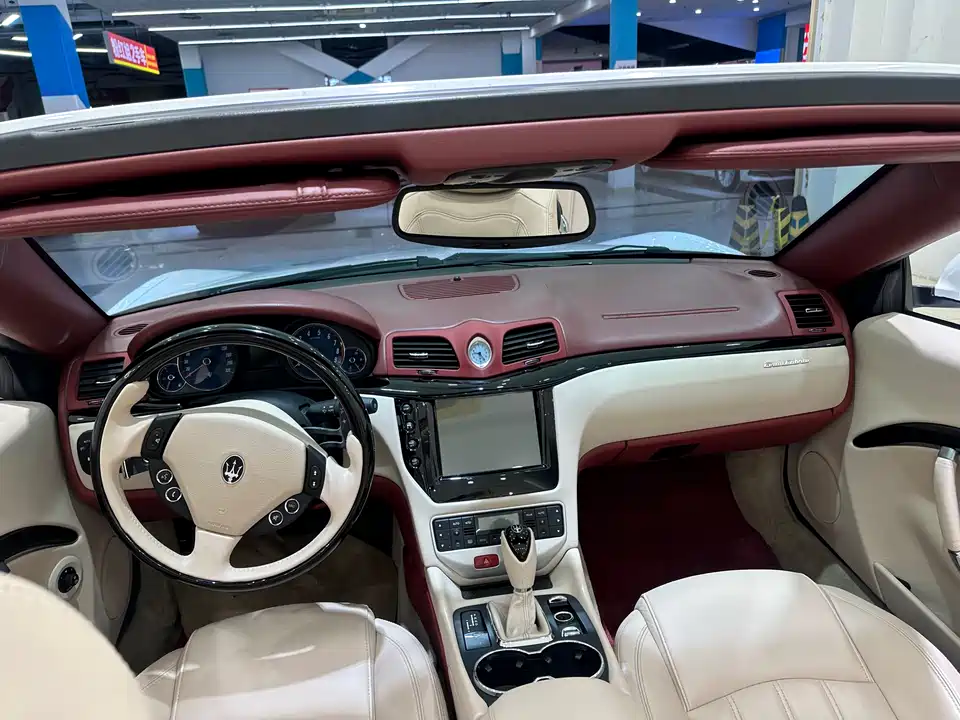 Maserati GranCabrio