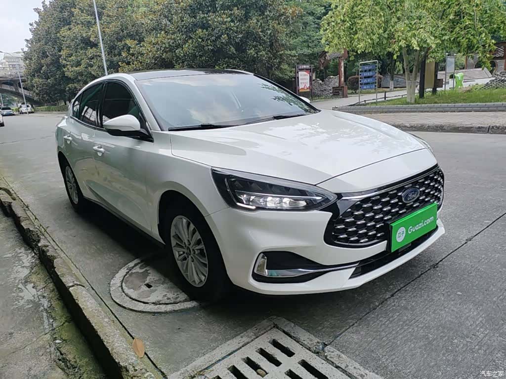 Ford Focus, 2021 4