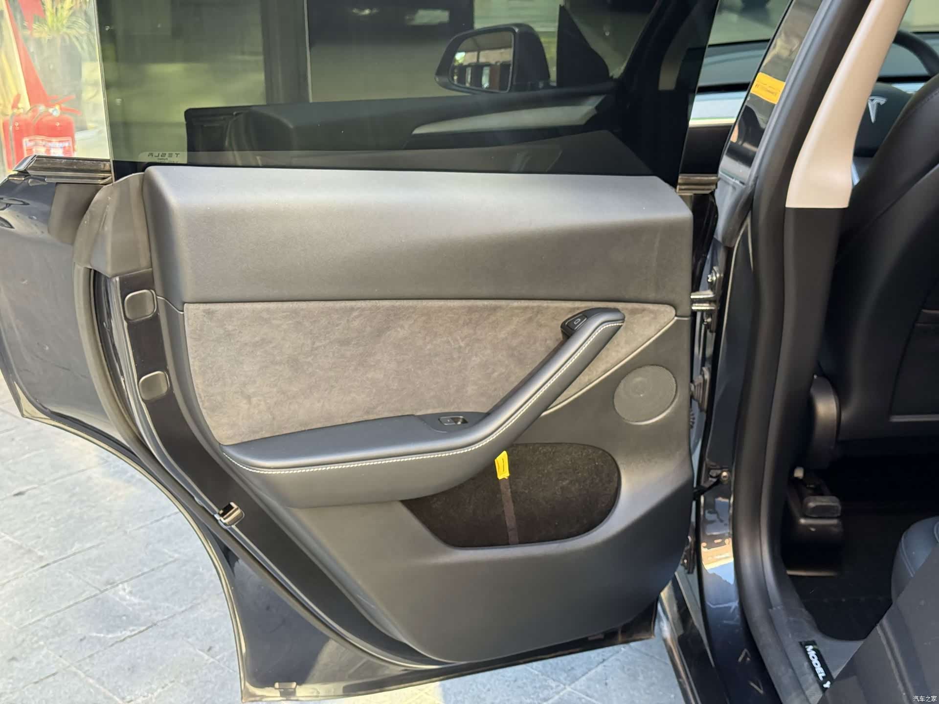 Tesla Model Y, 2024 14