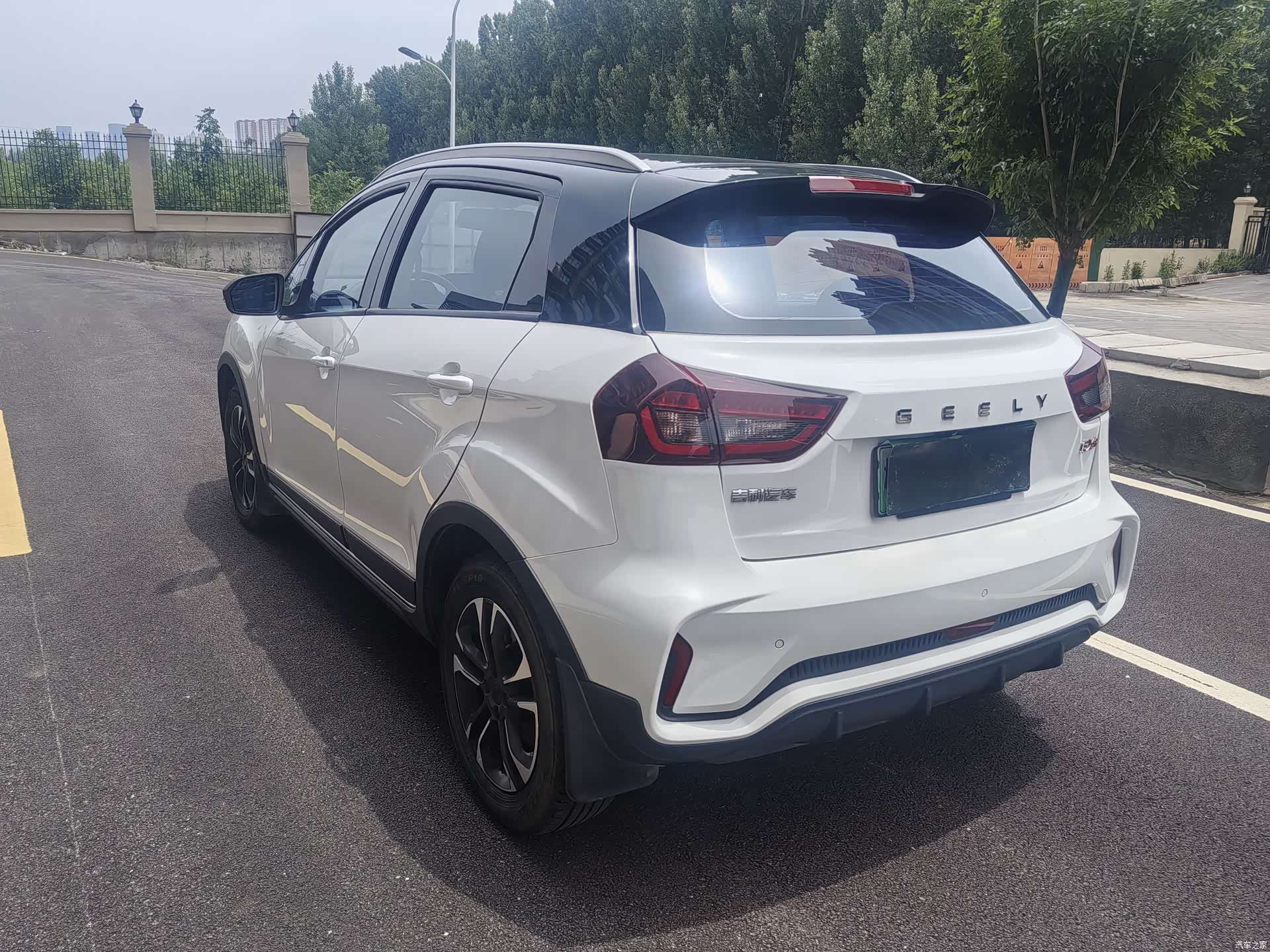 Geely EX3, 2022 10