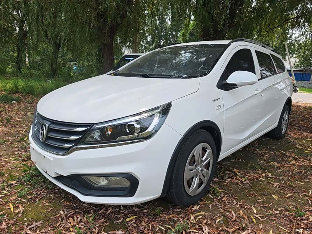 Wuling 310W, 2018 1