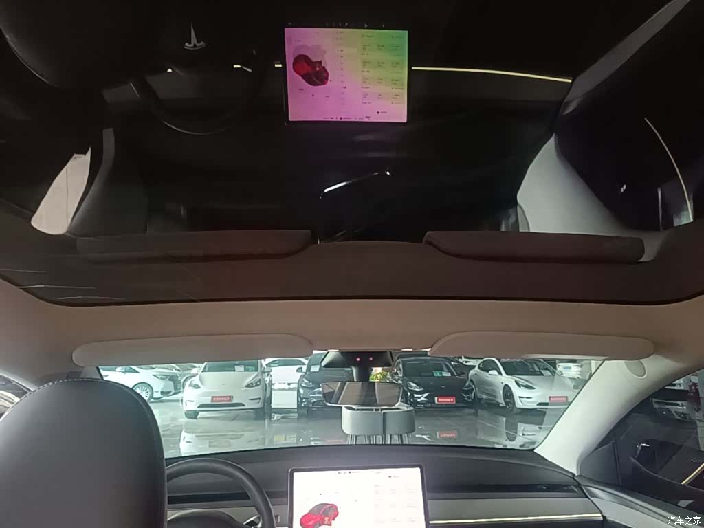 Tesla Model Y, 2024 18