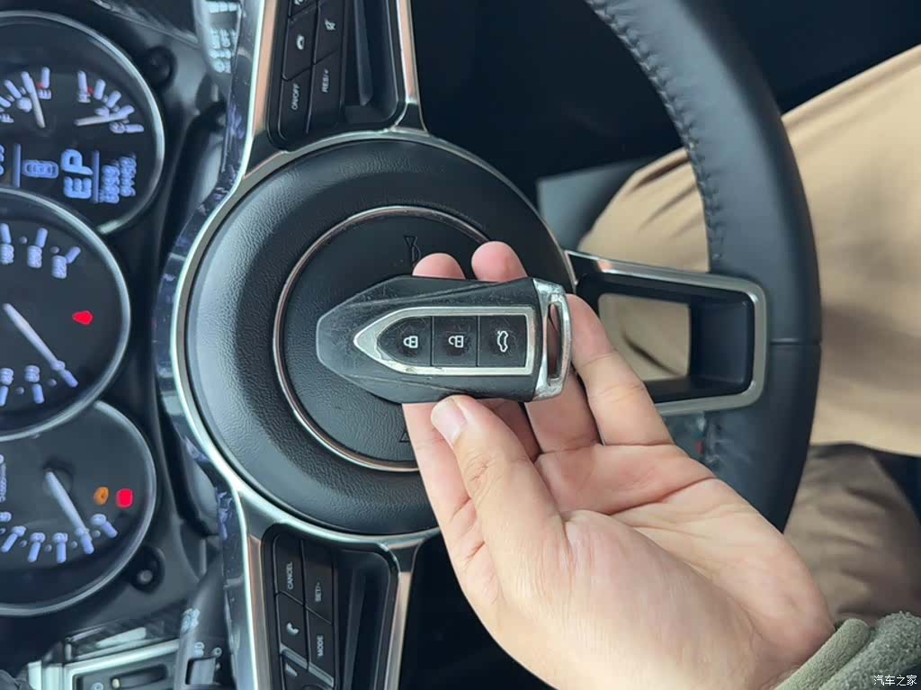Zotye SR9, 2017 13