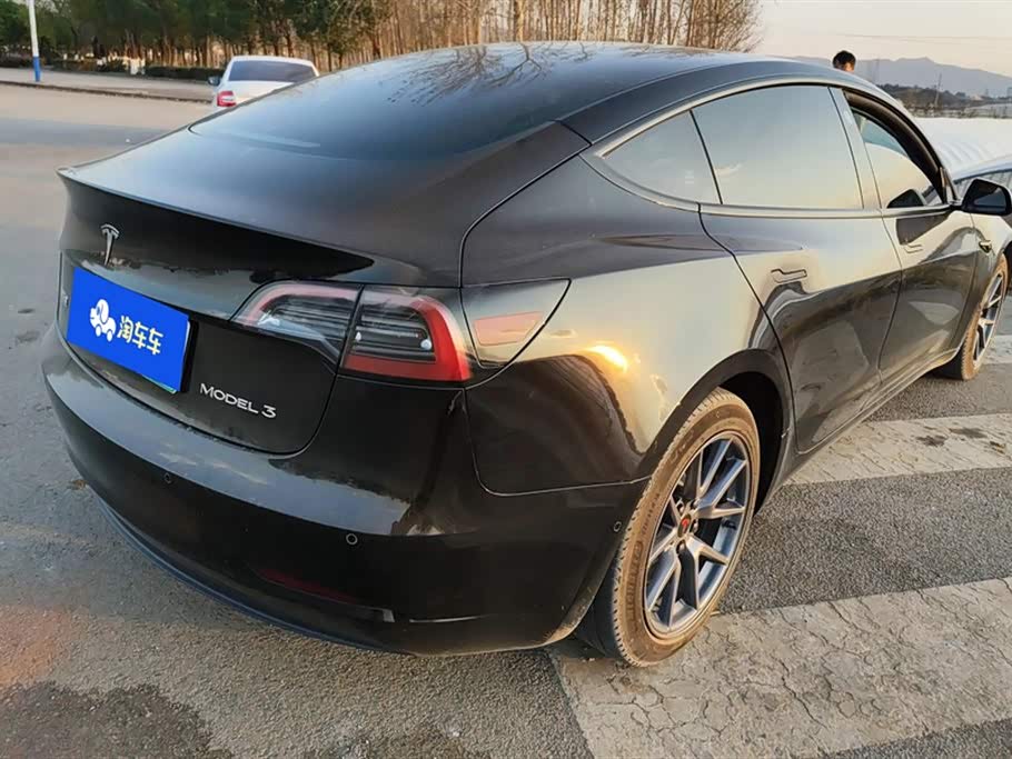 Tesla Model 3 Tesla Model 3