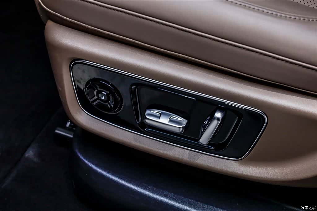 Li Auto L8, 2025 30