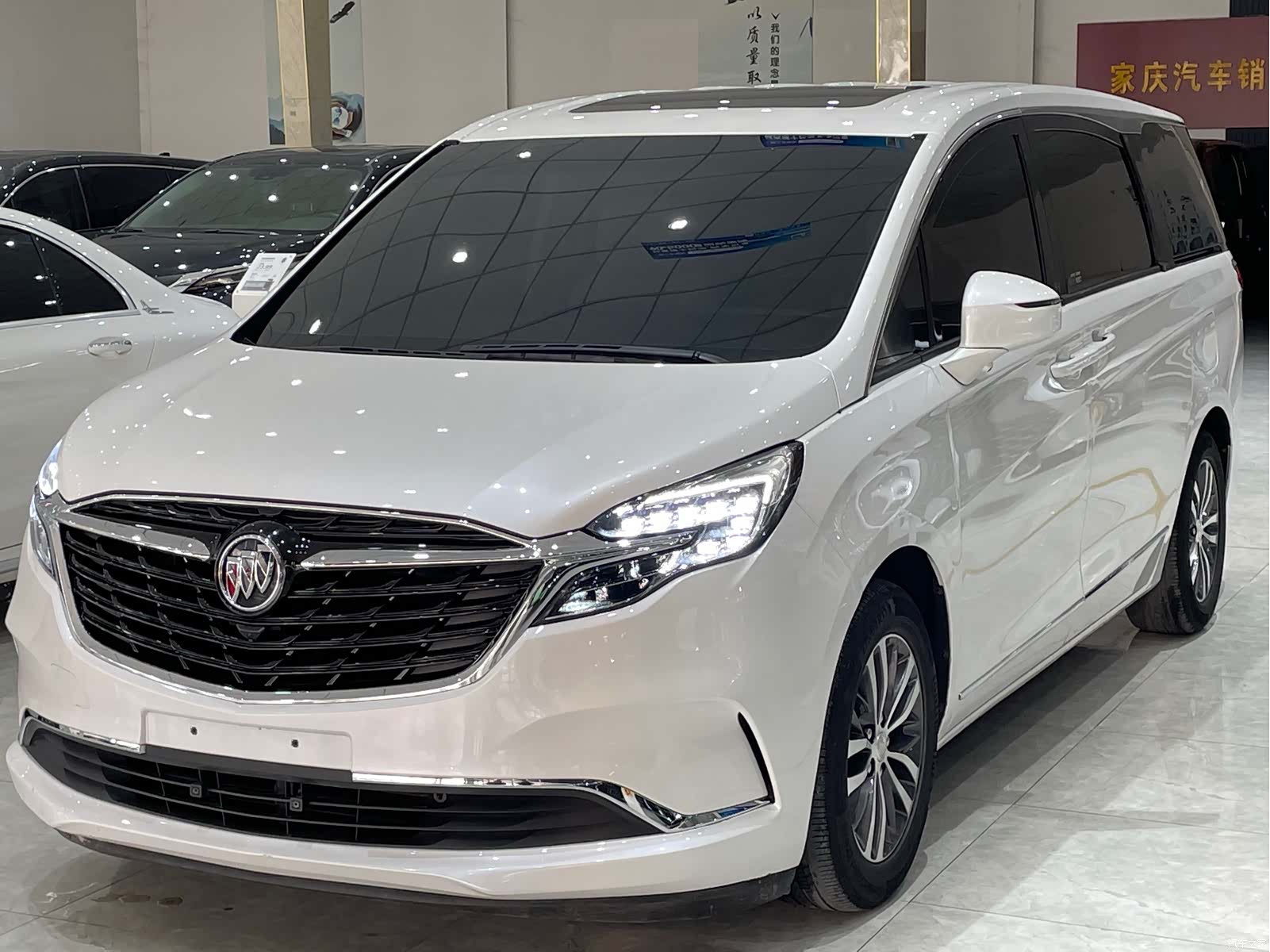 Buick GL8, 2020 1