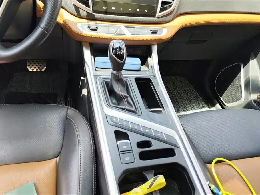 Geely Vision X6
