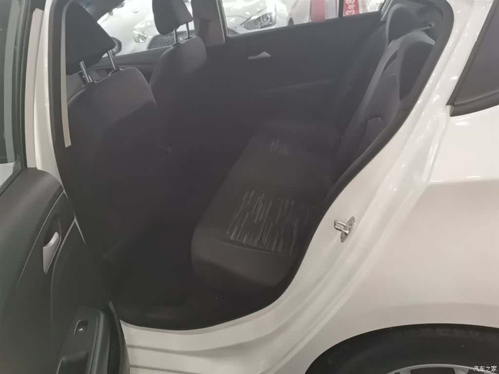 Chevrolet 320, 2019 17
