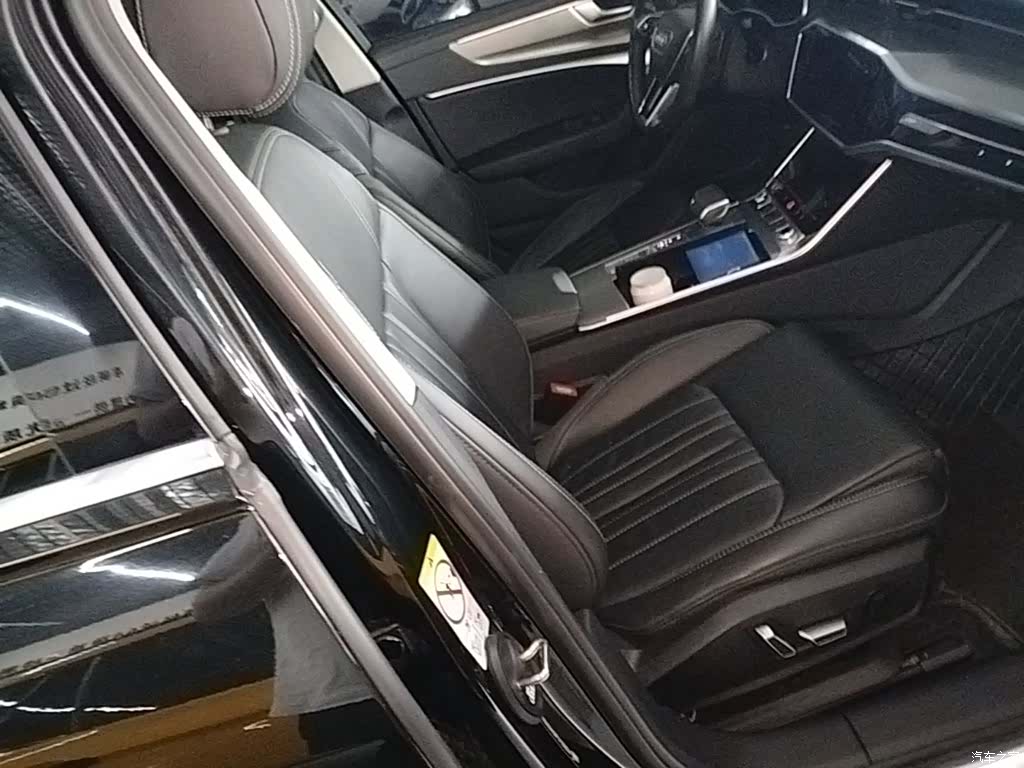 Audi A6L, 2023 25