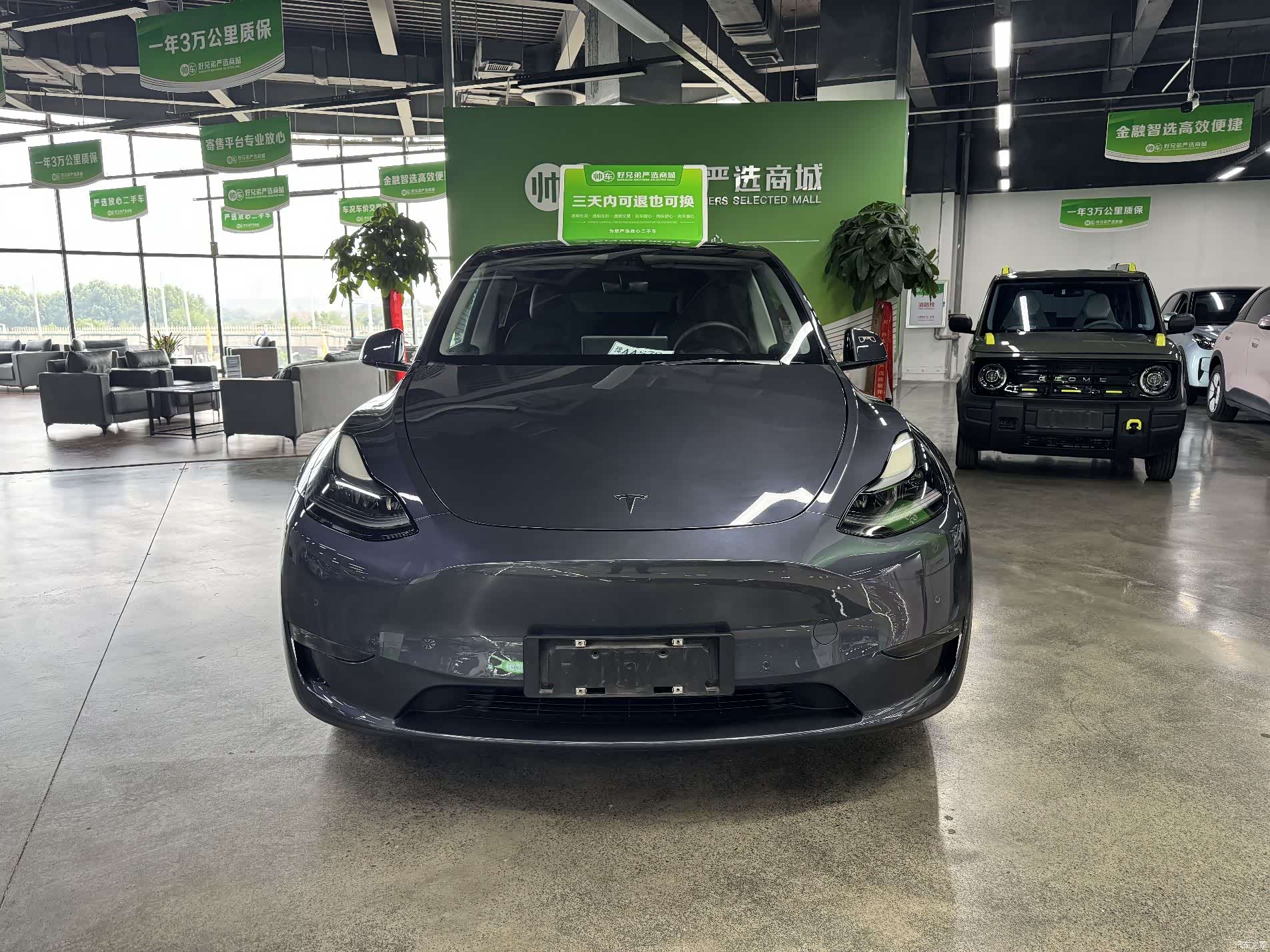 Tesla Model Y, 2022 2