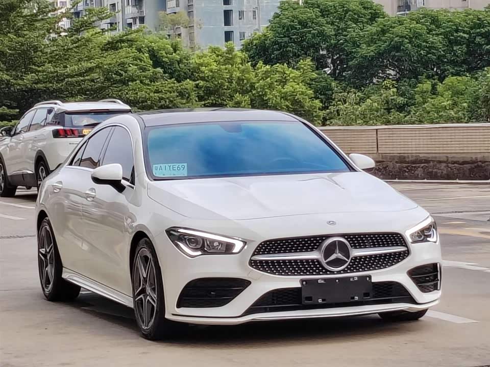 Mercedes-Benz CLA