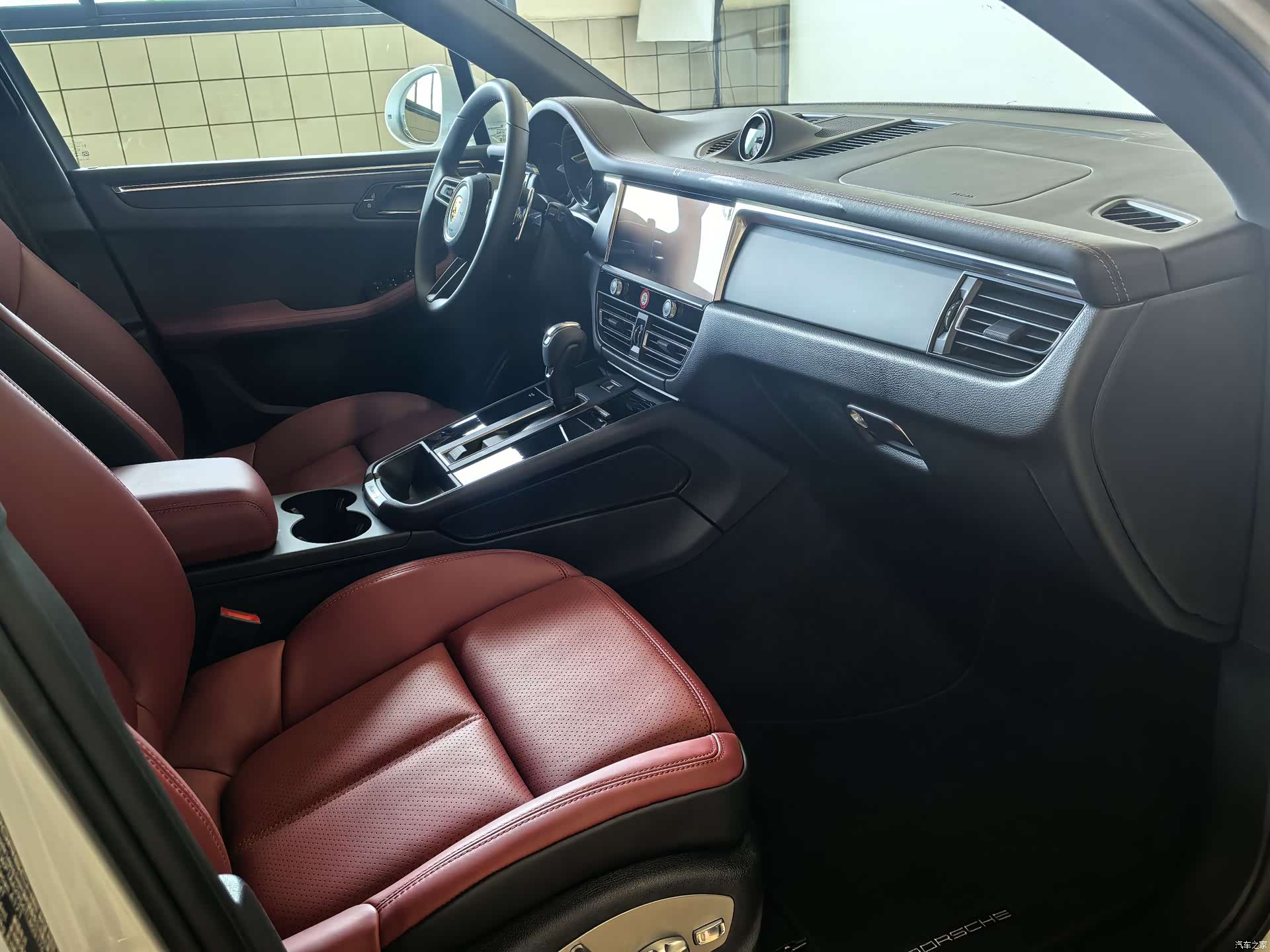 Porsche Macan, 2026 9