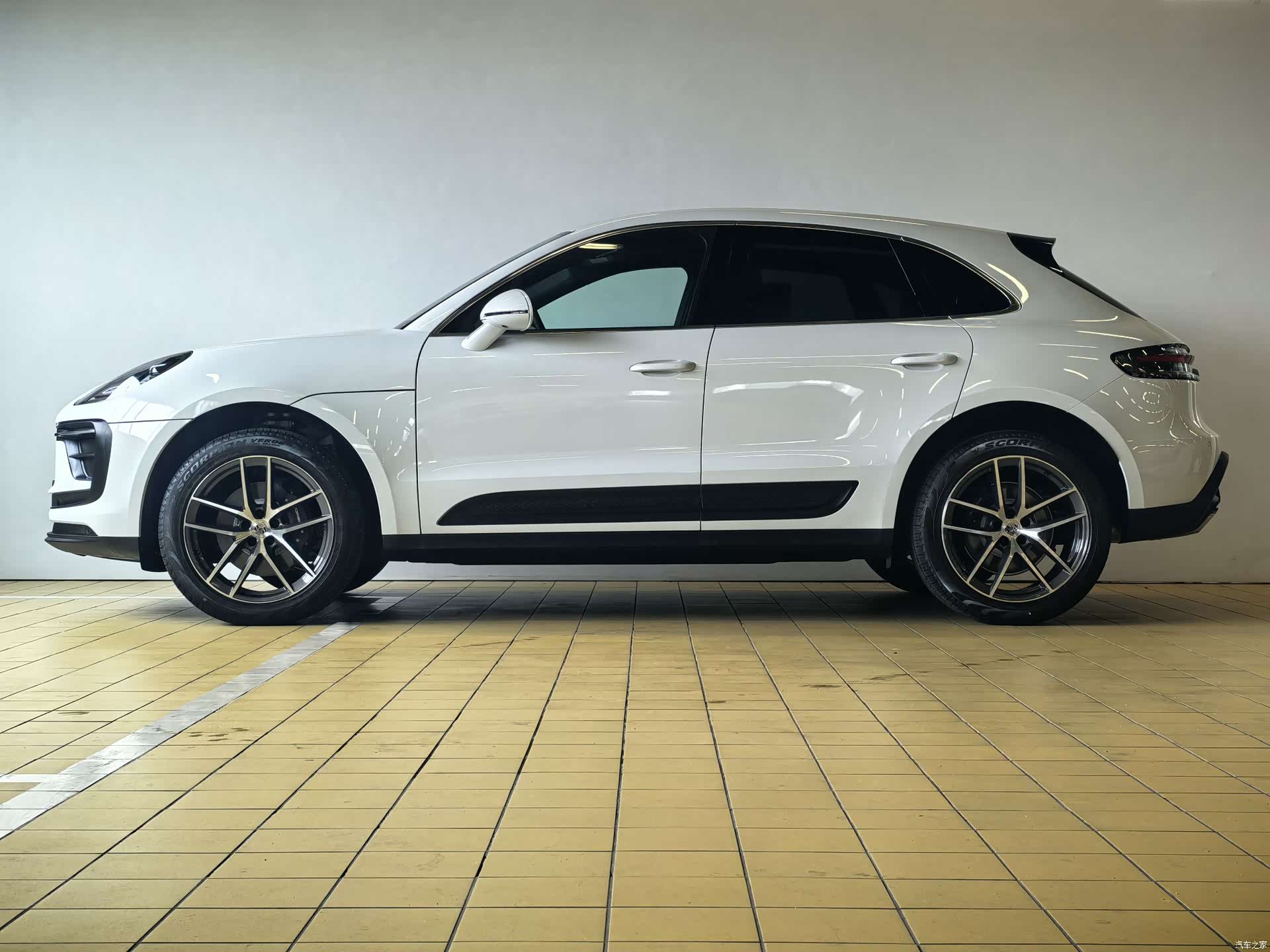 Porsche Macan, 2026 4