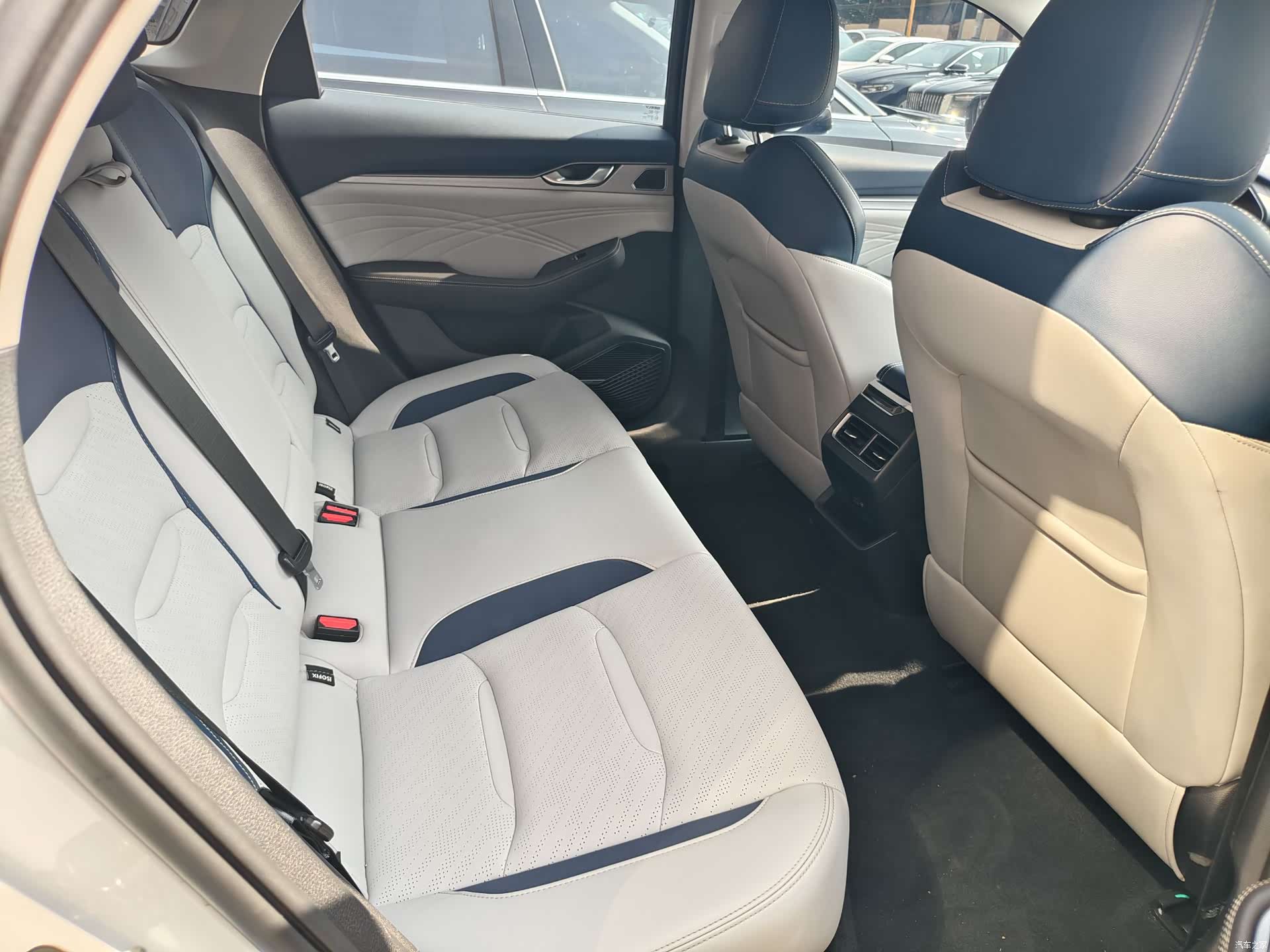 Geely Preface, 2022 10