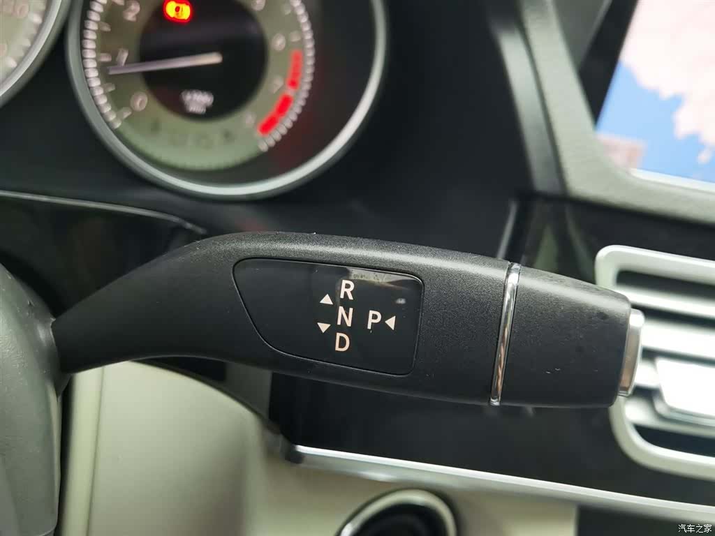 Mercedes-Benz E-Class, 2014 13