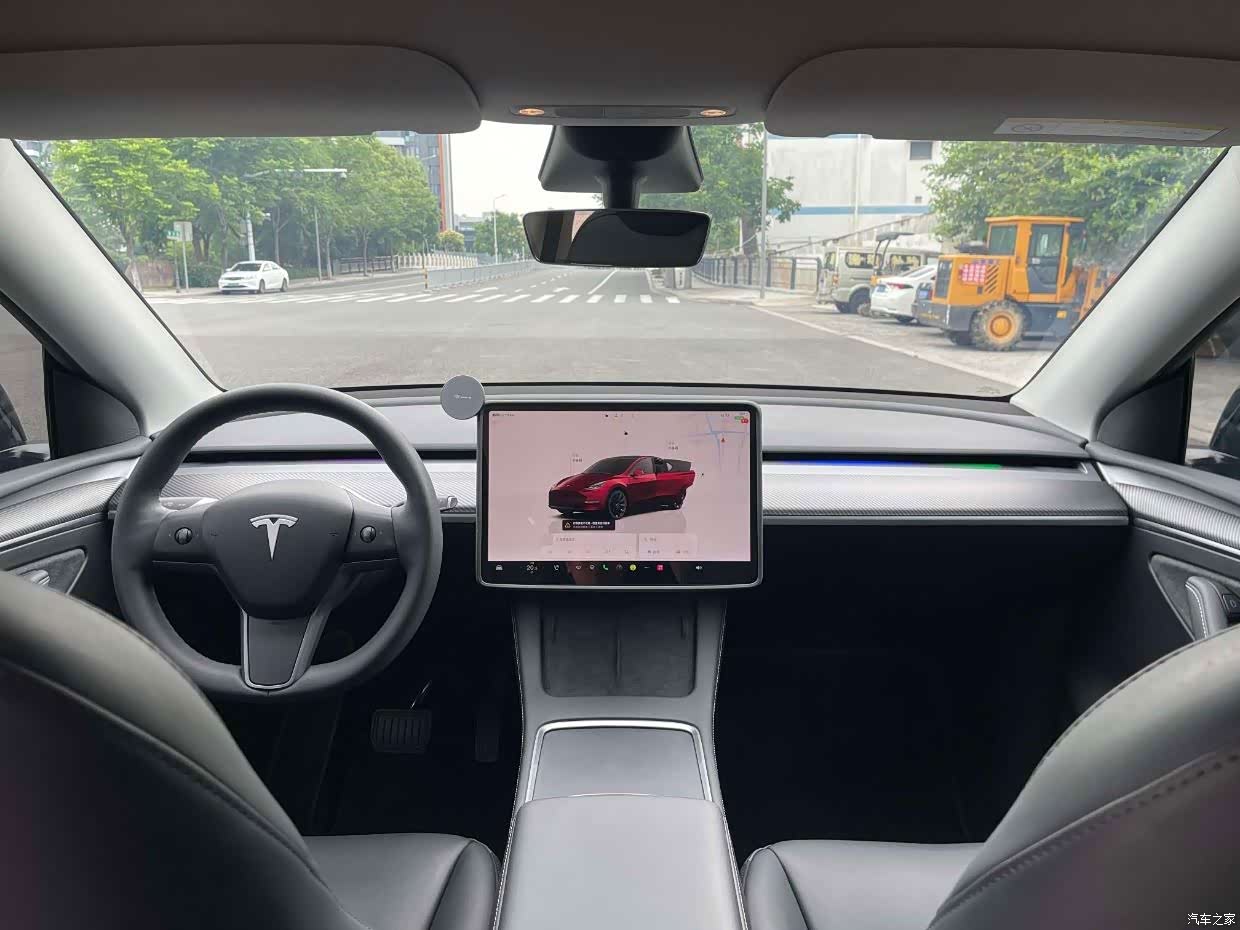 Tesla Model Y, 2023 все фото