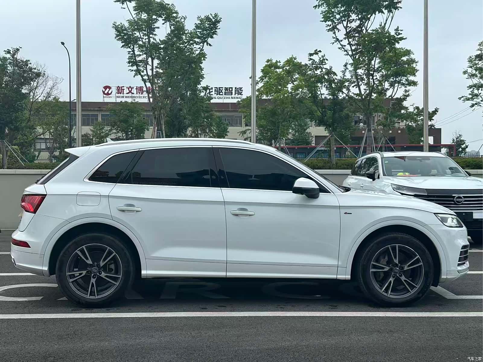 Audi Q5L, 2021 3