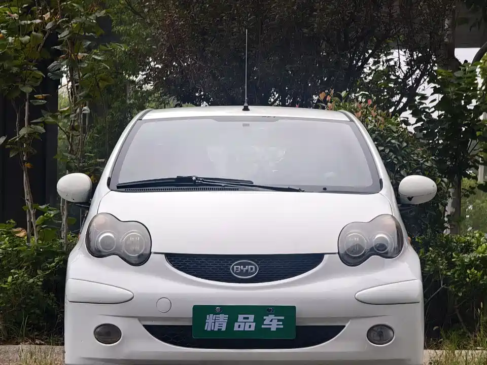 BYD F0