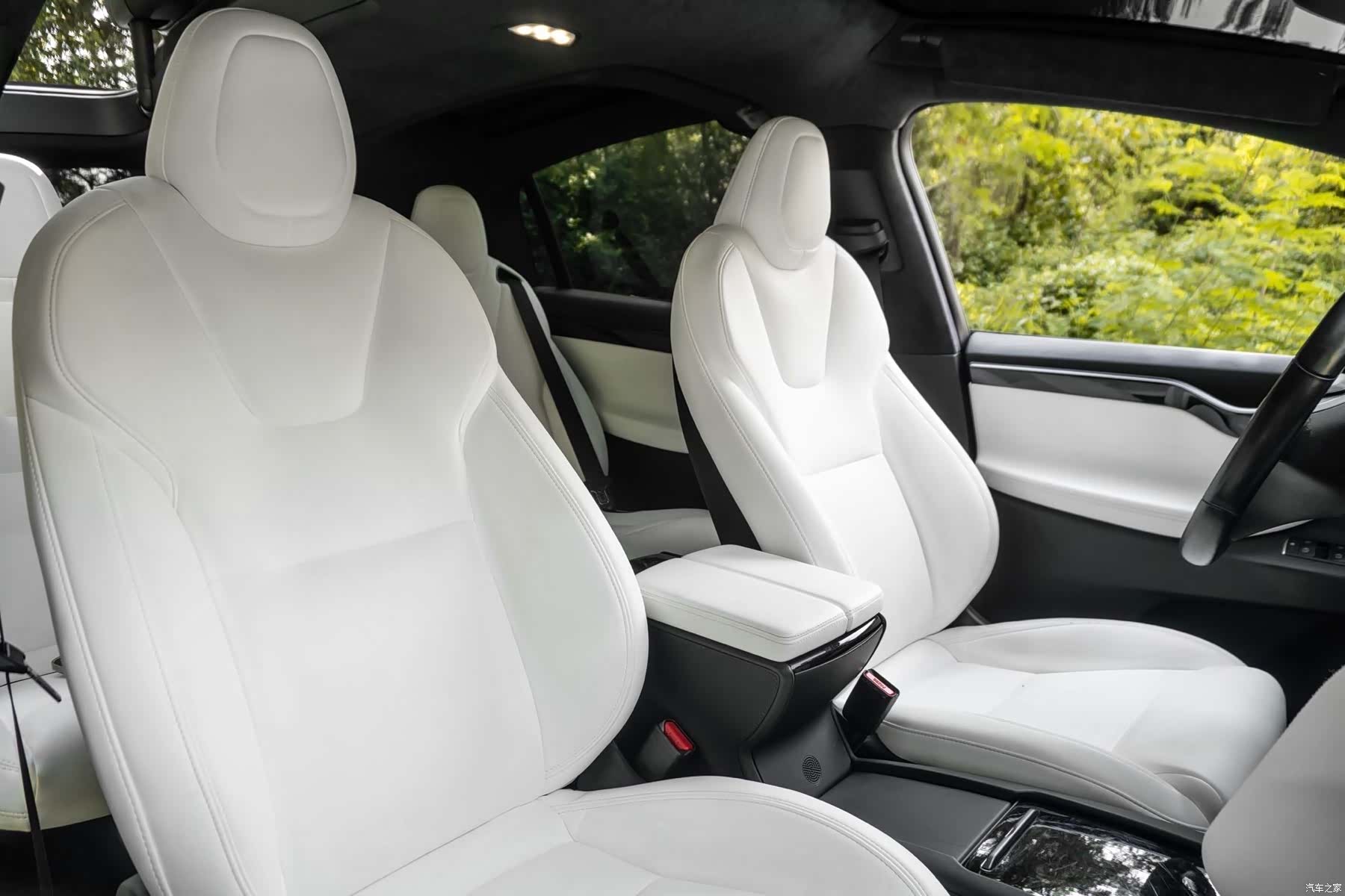 Tesla Model X, 2017 16