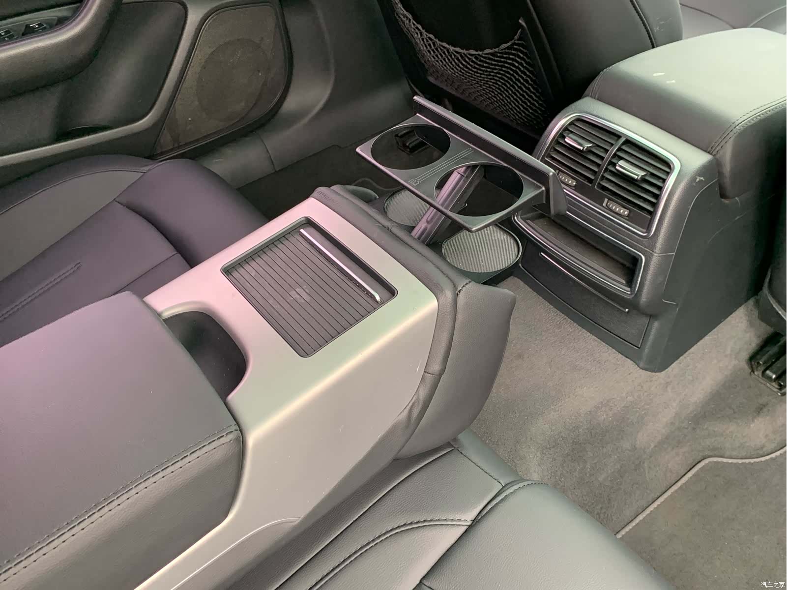 Audi A6L, 2014 28
