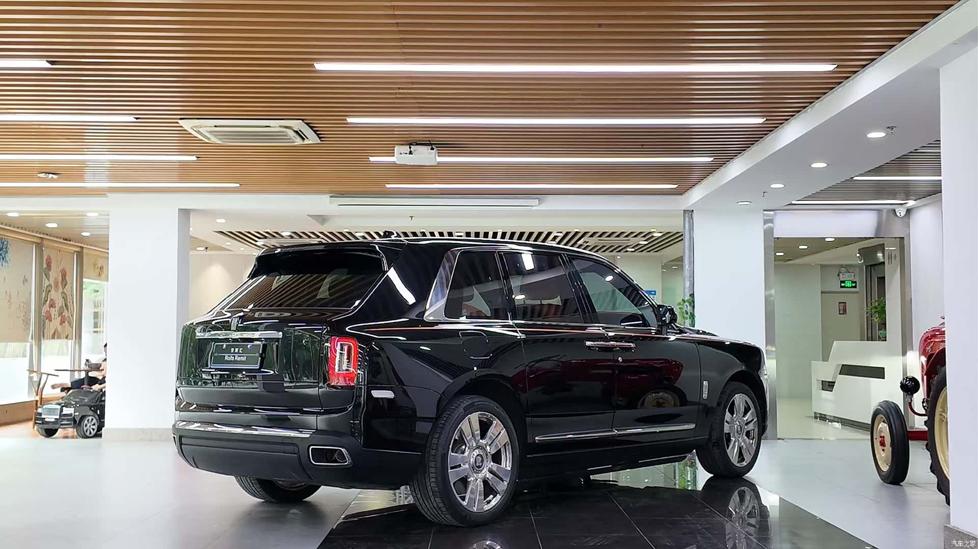 Rolls-Royce Cullinan, 2024 3