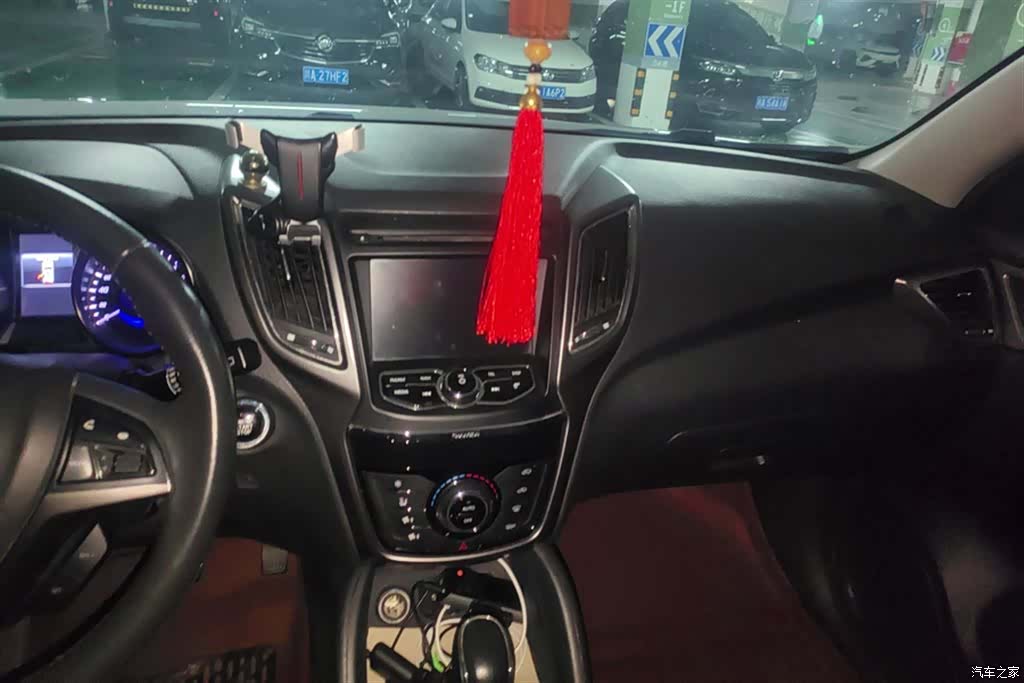 Changan CS75, 2016 13