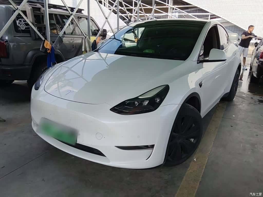 Tesla Model Y, 2022 2