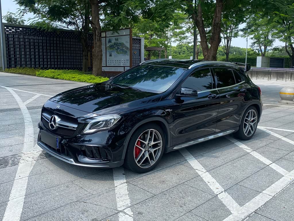 Mercedes-Benz GLA AMG