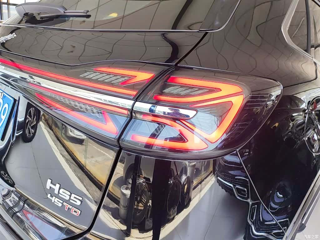 Hongqi HS5, 2024 8