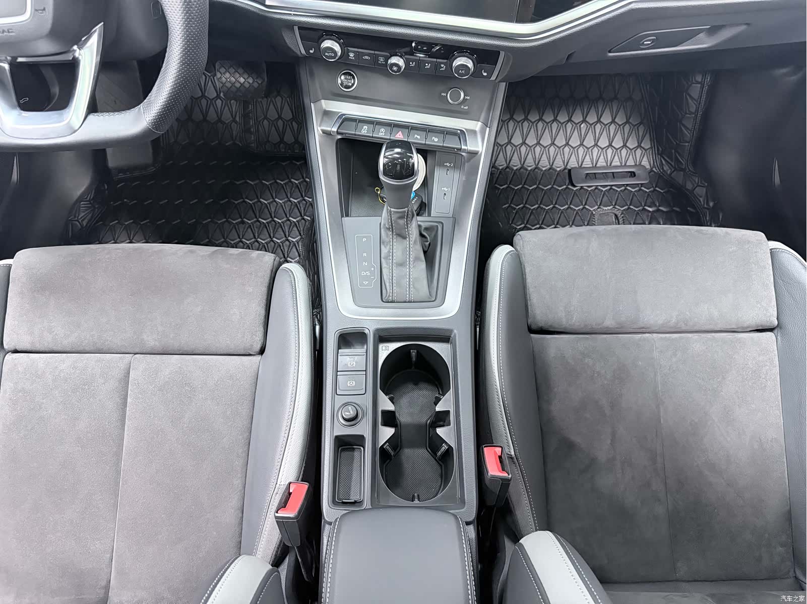 Audi Q3, 2022 16