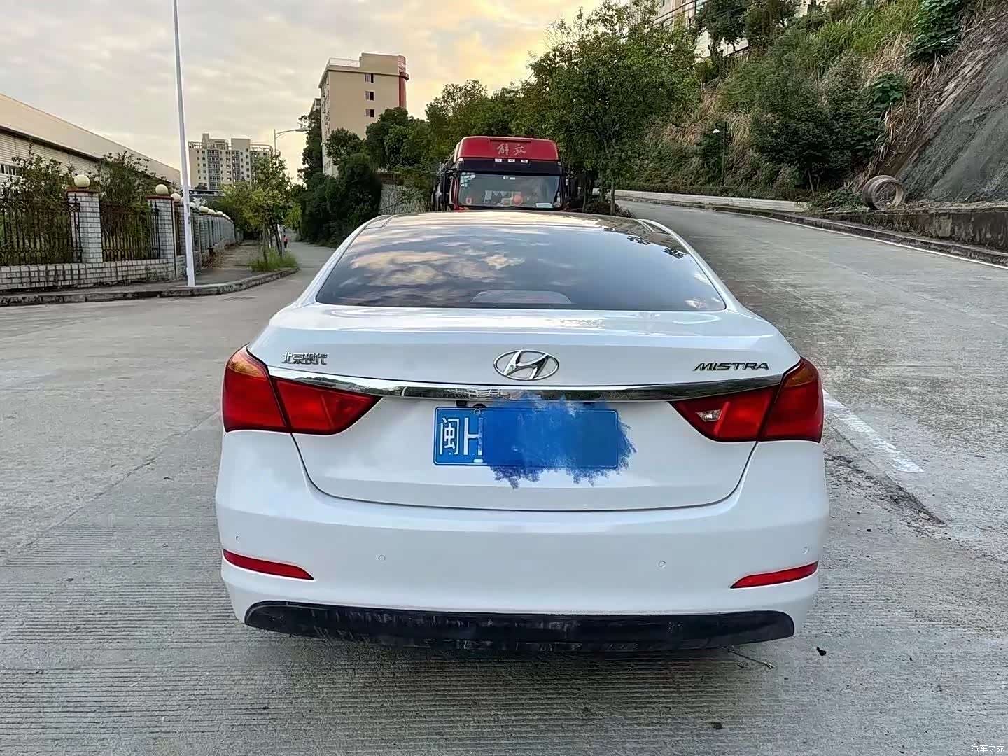 Hyundai GLS, 2015 3