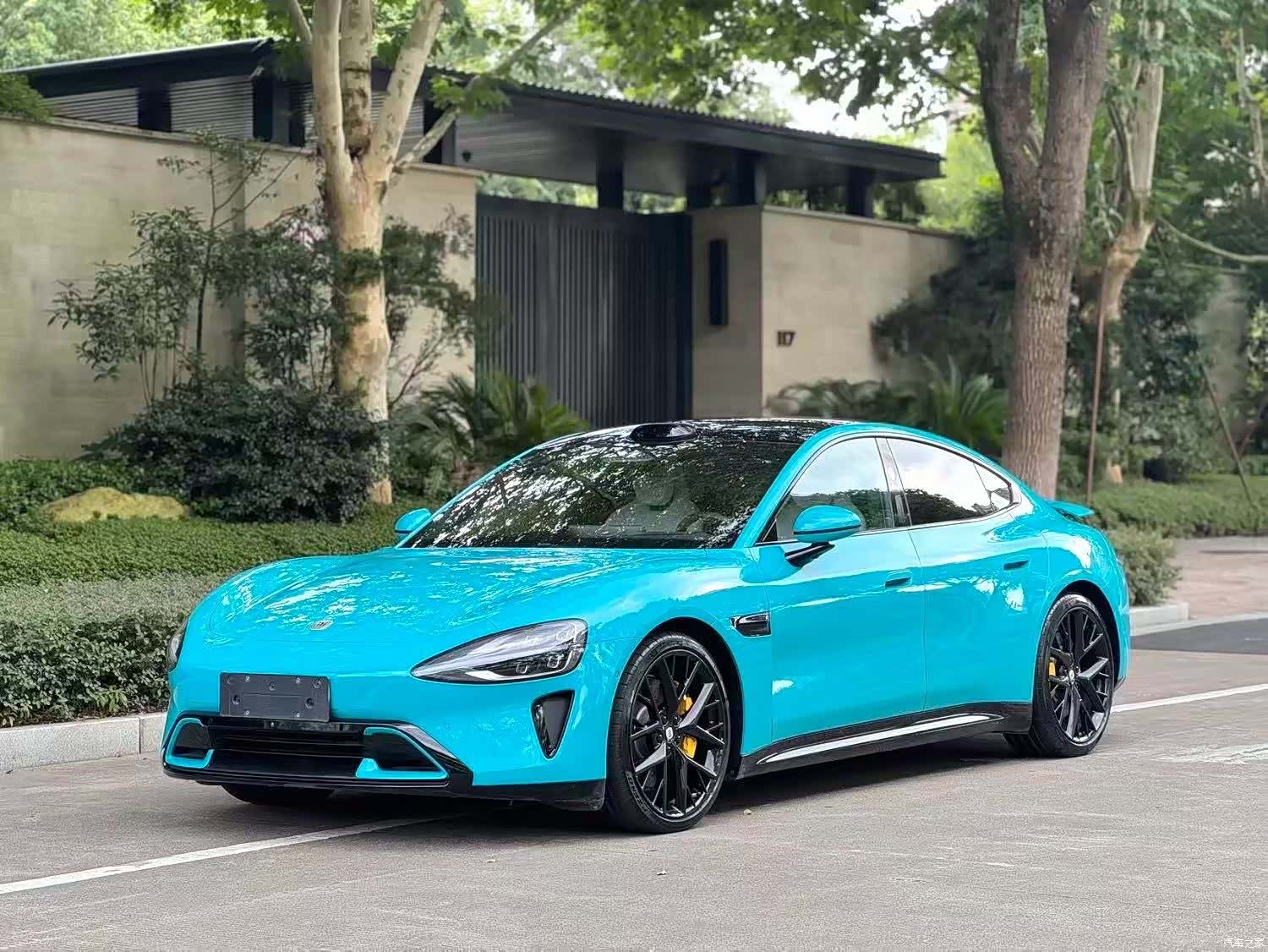 Xiaomi SU7, 2025 1