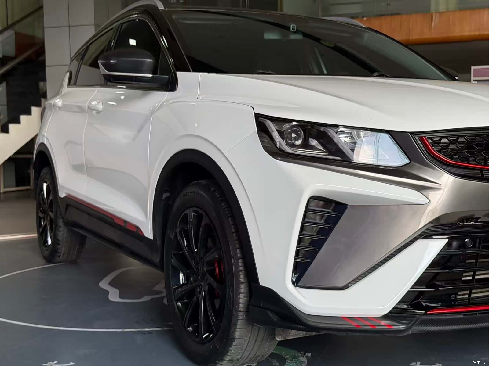 Geely Coolray, 2022 9