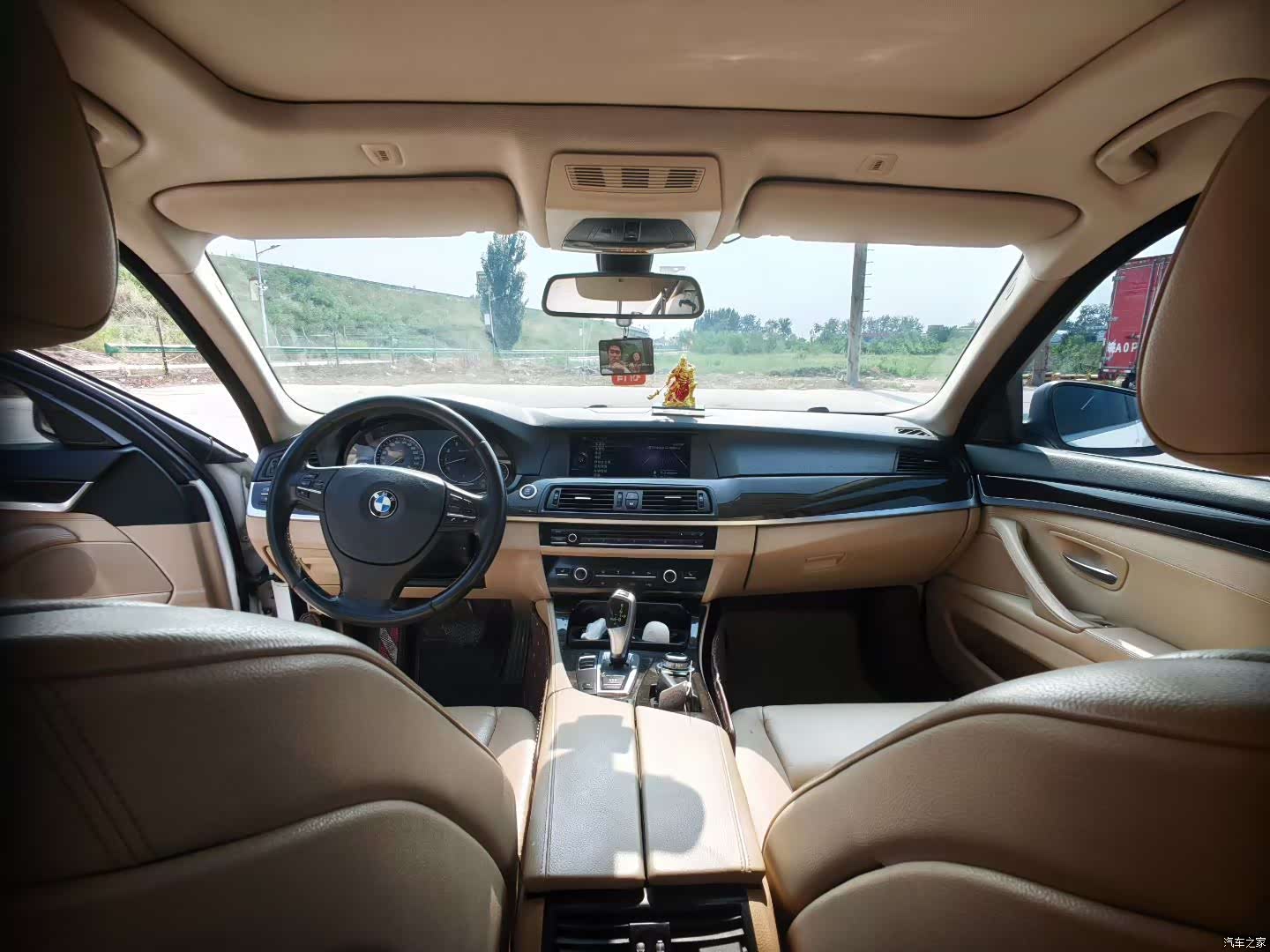 BMW 5 Series, 2013 9