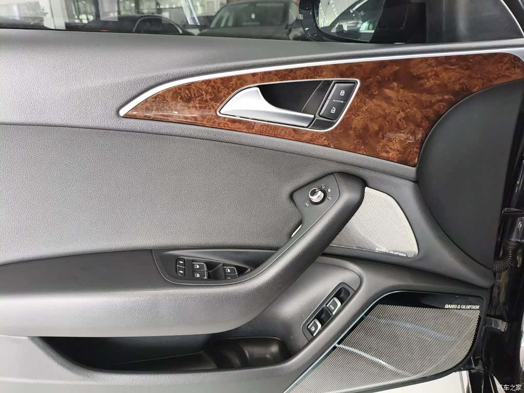 Audi e-tron, 2019 7