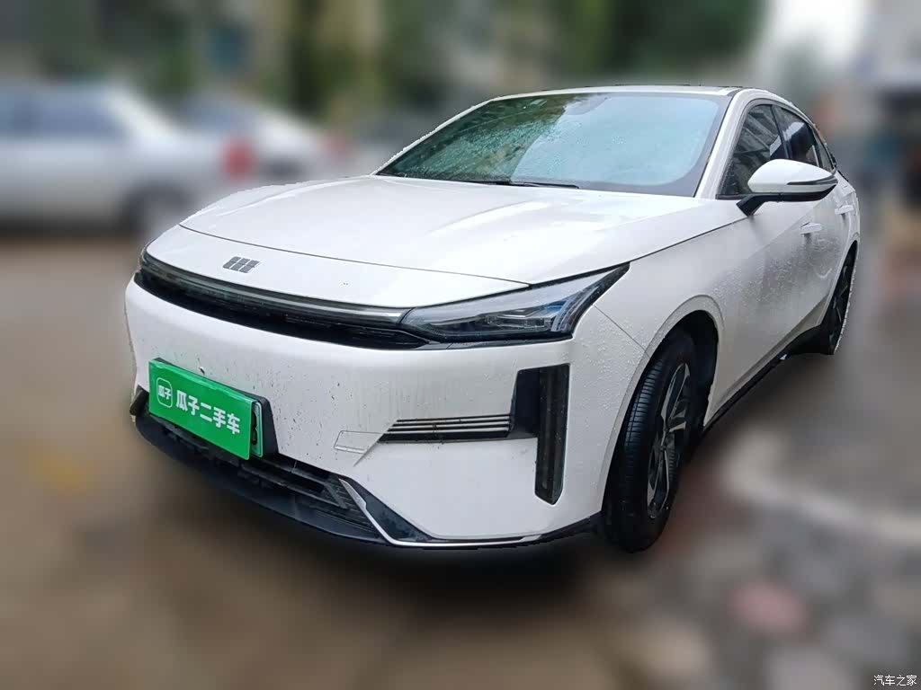 Geely Galaxy L6, 2024 2