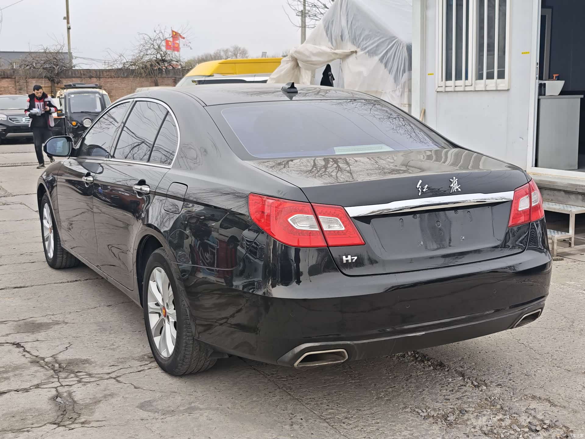 Hongqi H7, 2017 4