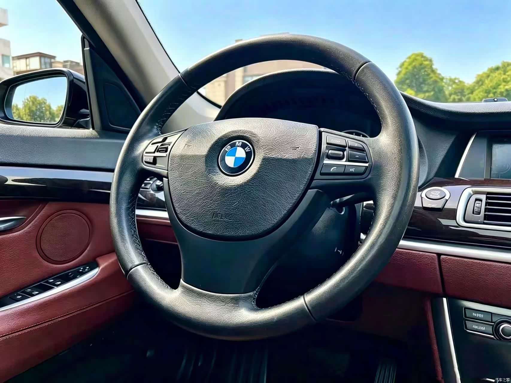 BMW 5 Series, 2012 12