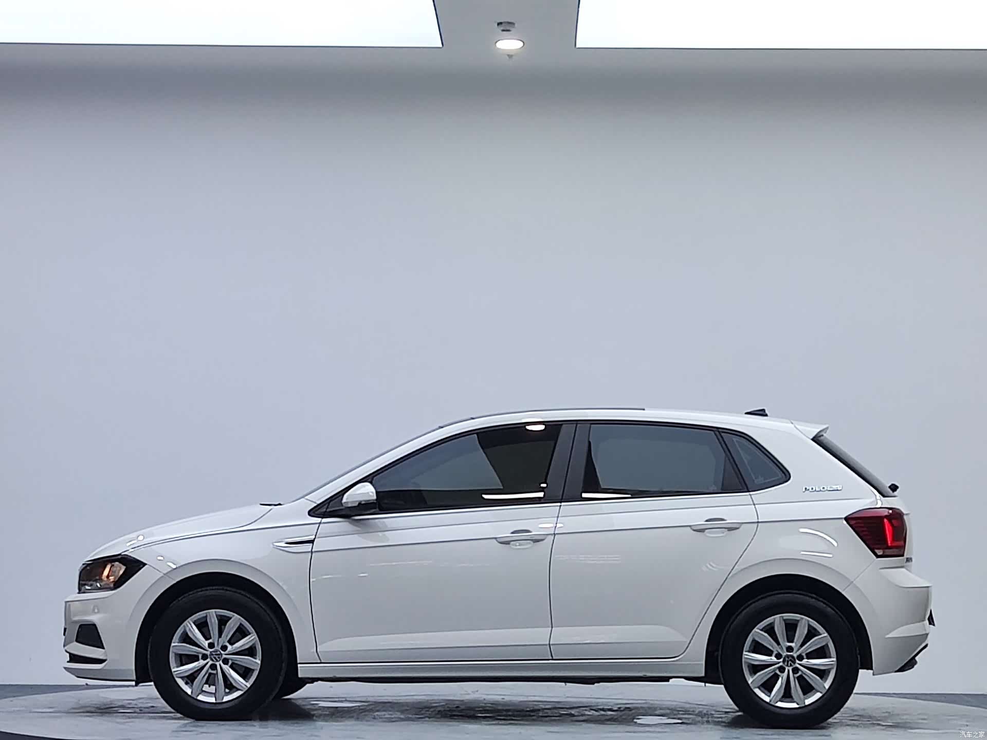 Volkswagen Polo, 2022 все фото